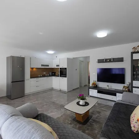 Kastel Stari Sunny Downtown With Terrace - One Bedroom With Terrace Kaštela