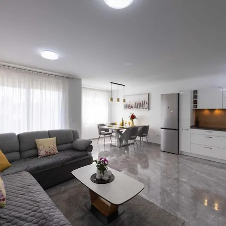 Kastel Stari Sunny Downtown With Terrace - One Bedroom With Terrace Lejlighed