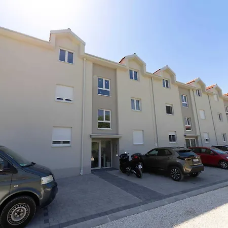 公寓 Kastel Stari Sunny Downtown With Terrace - One Bedroom With Terrace *