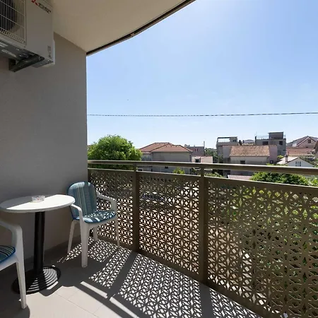 Kastel Stari Sunny Downtown With Terrace - One Bedroom With Terrace